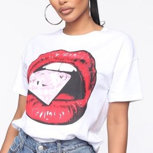 BRAND NEW flowy t-shirt